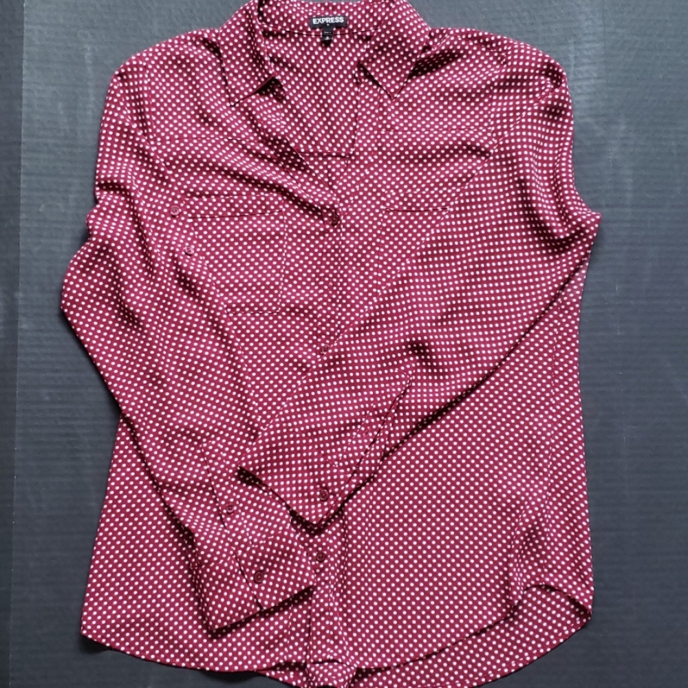 🌻Red & White Polka Dot Express Buttom Up Blouse